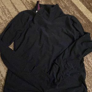Oiselle Pullover with watch cut outs and thumb holes